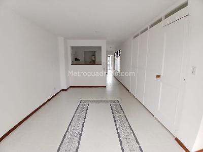 Apartamento de 2 alcobas en arriendo en San Joaquin, Medellín, 70 m² · foto 2 de 10
