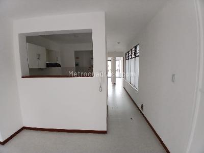 Apartamento de 2 alcobas en arriendo en San Joaquin, Medellín, 70 m² · foto 5 de 10
