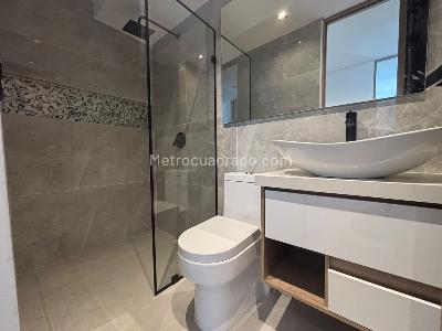 Apartamento de 3 alcobas en arriendo en Conquistadores, Medellín, 100 m² · foto 10 de 12