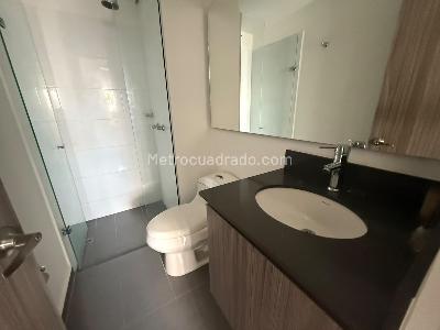Apartamento de 3 alcobas en arriendo en Las Palmas, Medellín, 80 m² · foto 11 de 12