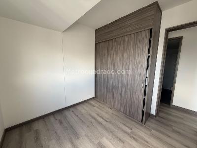 Apartamento de 3 alcobas en arriendo en Las Palmas, Medellín, 80 m² · foto 4 de 12