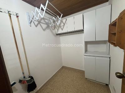 Apartamento de 3 alcobas en arriendo en Conquistadores, Medellín, 170 m² · foto 12 de 15