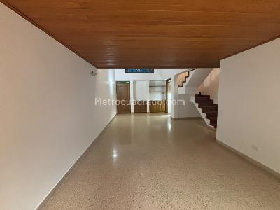 Apartamento de 3 alcobas en arriendo en Conquistadores, Medellín, 170 m² · foto 2 de 15