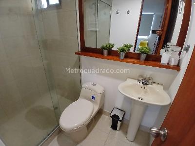 Apartamento de 2 alcobas en arriendo en Oviedo, Medellín, 63 m² · foto 7 de 10
