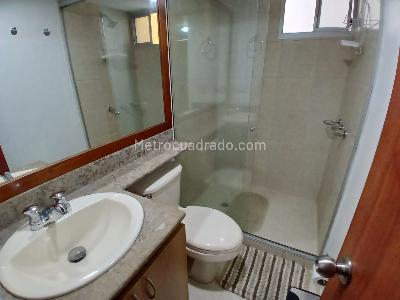 Apartamento de 2 alcobas en arriendo en Oviedo, Medellín, 63 m² · foto 9 de 10