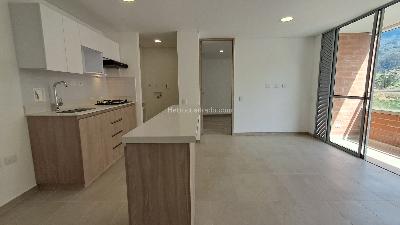 Apartamento de 2 alcobas en arriendo en Loma De San Jose, Sabaneta, 67 m² · foto 2 de 15