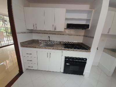 Apartamento de 2 alcobas en arriendo en Astorga, Medellín, 72 m² · foto 2 de 19