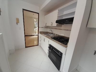 Apartamento de 2 alcobas en arriendo en Astorga, Medellín, 72 m² · foto 4 de 19