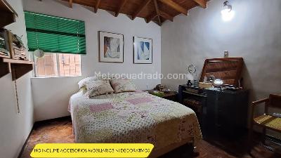 Casa de 5 alcobas en arriendo en Cumbres, Envigado, 1700 m² · foto 11 de 15