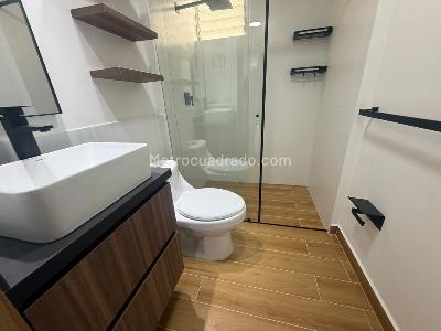 Apartamento de 3 alcobas en arriendo en Altos Del Poblado, Medellín, 76 m² · foto 12 de 13
