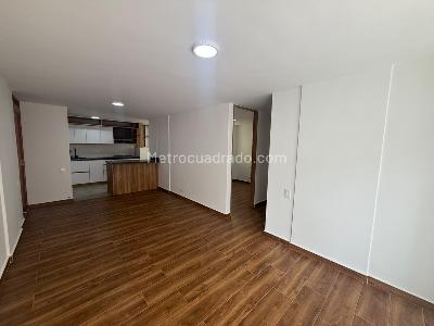 Apartamento de 3 alcobas en arriendo en Altos Del Poblado, Medellín, 76 m² · foto 2 de 13