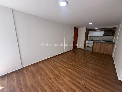 Apartamento de 3 alcobas en arriendo en Altos Del Poblado, Medellín, 76 m² · foto 3 de 13
