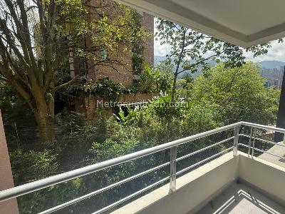 Apartamento de 3 alcobas en arriendo en Altos Del Poblado, Medellín, 76 m² · foto 5 de 13