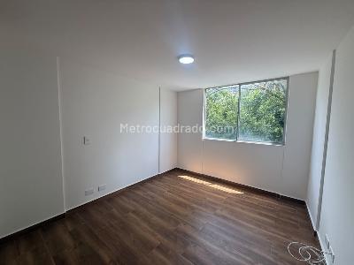 Apartamento de 3 alcobas en arriendo en Altos Del Poblado, Medellín, 76 m² · foto 9 de 13