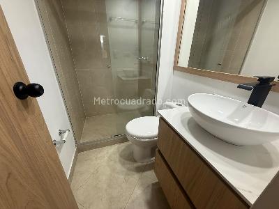 Apartamento de 3 alcobas en arriendo en Castropol, Medellín, 110 m² · foto 19 de 20