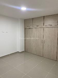 Apartamento de 3 alcobas en venta en Cabañas, Bello, 86 m² · foto 5 de 11