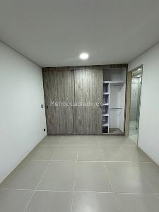 Apartamento de 3 alcobas en venta en Laureles La Castellana, Medellín, 100 m² · foto 7 de 14