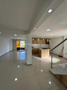 Apartamento de 3 alcobas en venta en Cabañas, Bello, 164 m² · foto 2 de 16