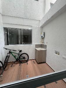 Apartamento de 2 alcobas en venta en Cabañitas, Bello, 72 m² · foto 6 de 9
