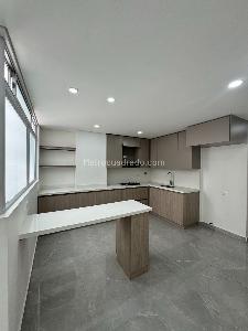 Apartamento de 3 alcobas en venta en Cabañas, Bello, 120 m² · foto 11 de 12