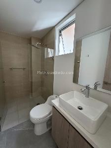 Apartamento de 3 alcobas en venta en Cabañas, Bello, 120 m² · foto 6 de 12