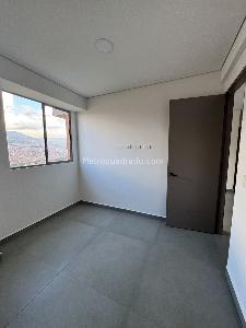 Apartamento de 2 alcobas en venta en Cabañas, Bello, 64 m² · foto 6 de 13