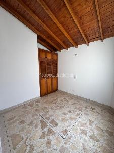 Apartamento de 4 alcobas en venta en Cabañas, Bello, 110 m² · foto 4 de 7