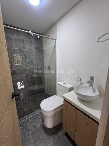Apartamento de 2 alcobas en venta en Robledo Pilarica, Medellín, 67 m² · foto 12 de 18