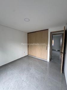 Apartamento de 2 alcobas en venta en Robledo Pilarica, Medellín, 67 m² · foto 14 de 18