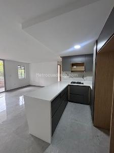 Apartamento de 2 alcobas en venta en Robledo Pilarica, Medellín, 67 m² · foto 7 de 18