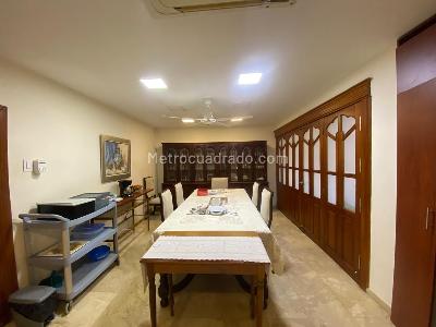 Casa de 5 alcobas en venta en Altos De Riomar, Barranquilla, 617 m² · foto 5 de 20