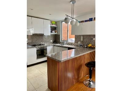 Apartamento de 3 alcobas en venta en Santa Barbara, Bogotá, 230 m² · foto 6 de 20