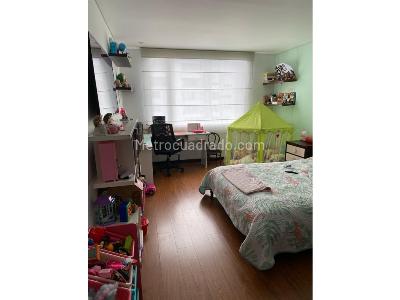 Apartamento de 3 alcobas en venta en Santa Barbara, Bogotá, 230 m² · foto 11 de 20