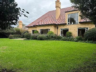 Casa de 3 alcobas en arriendo en Santa Ana De Chia I, Chía, 274 m² · foto 2 de 15
