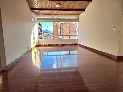 Apartamento de 2 alcobas en venta en Nueva Autopista Los Cedros, Bogotá, 70 m² · foto 2 de 15