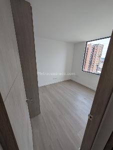 Apartamento de 3 alcobas en venta en Ciudad Salitre, Bogotá, 116 m² · foto 14 de 18