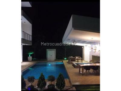 Casa de 4 alcobas en venta en Pance, Cali, 1050 m² · foto 2 de 17