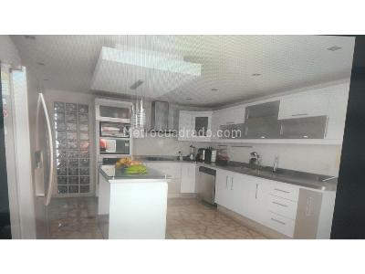 Casa de 4 alcobas en venta en El Gran Limonar, Cali, 542 m² · foto 5 de 20