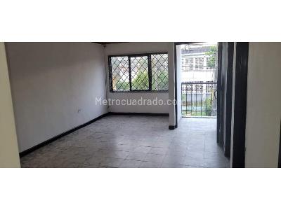 Casa de 5 alcobas en venta en Oriente, Cali, 213 m² · foto 2 de 6