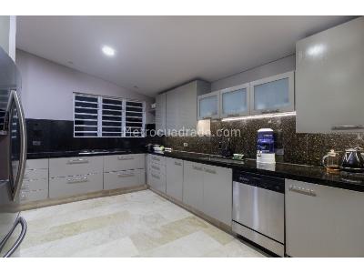Casa de 5 alcobas en venta en Arboledas, Cali, 937 m² · foto 10 de 20