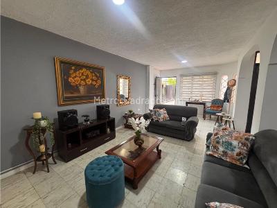 Casa de 5 alcobas en venta en Camino Real, Cali, 352 m² · foto 16 de 19
