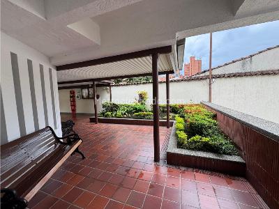 Apartamento de 4 alcobas en venta en Cañaveralejo, Cali, 105 m² · foto 4 de 20