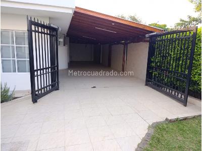Casa de 4 alcobas en venta en Ciudad Jardin, Cali, 243 m² · foto 2 de 20