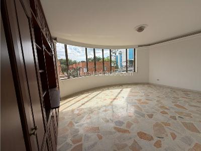 Casa de 5 alcobas en venta en El Ingenio, Cali, 450 m² · foto 9 de 20