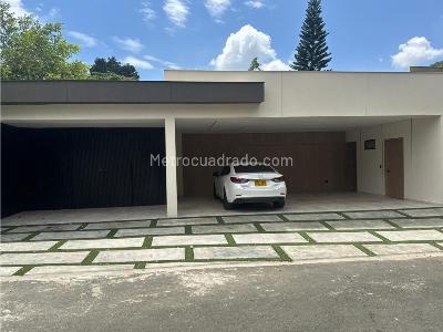 Casa de 5 alcobas en venta en Pance, Cali, 1064 m² · foto 3 de 20