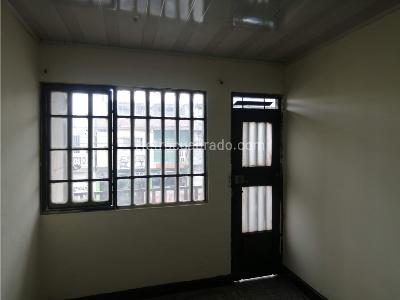Casa de 5 alcobas en venta en Las Delicias, Cali, 240 m² · foto 2 de 15