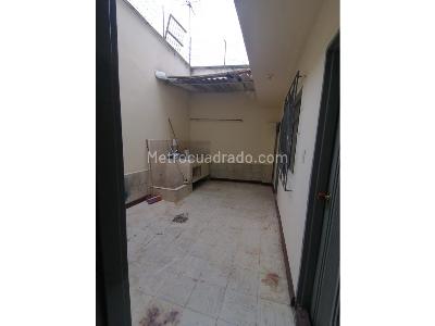 Casa de 5 alcobas en venta en Las Delicias, Cali, 240 m² · foto 9 de 15