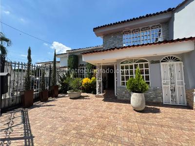 Casa en venta en La Cascada, Cali · foto 2 de 20