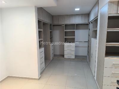 Casa de 5 alcobas en venta en Ciudad Jardin, Cali, 1050 m² · foto 13 de 20
