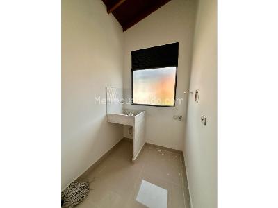 Apartamento de 3 alcobas en venta en Envigado Centro, Envigado, 80 m² · foto 4 de 13